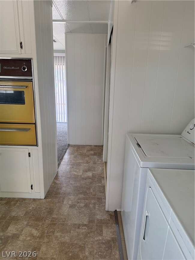 Building Photo - 1312 Monterey Dr