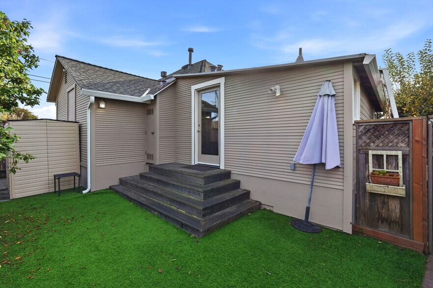 Building Photo - 603 Poplar Ave