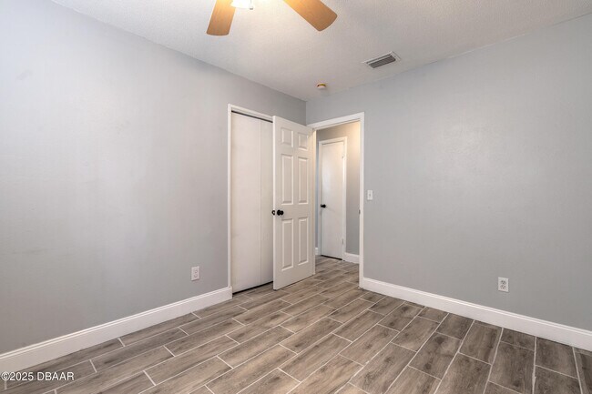 Building Photo - 109 S Colorado Ave