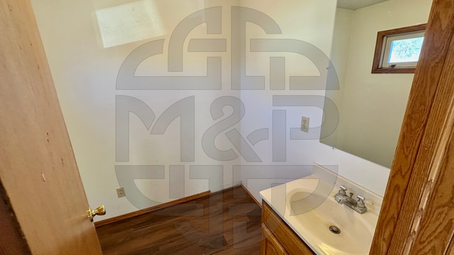 Building Photo - 130 W 10th St