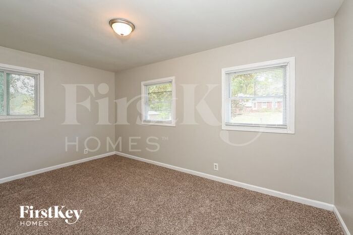 Building Photo - 1475 Greenwillow Dr