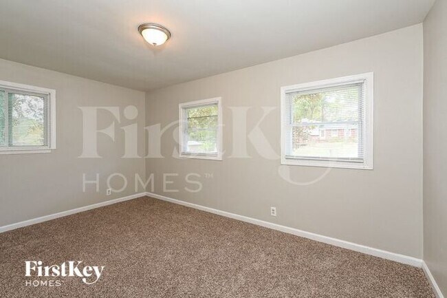 Building Photo - 1475 Greenwillow Dr