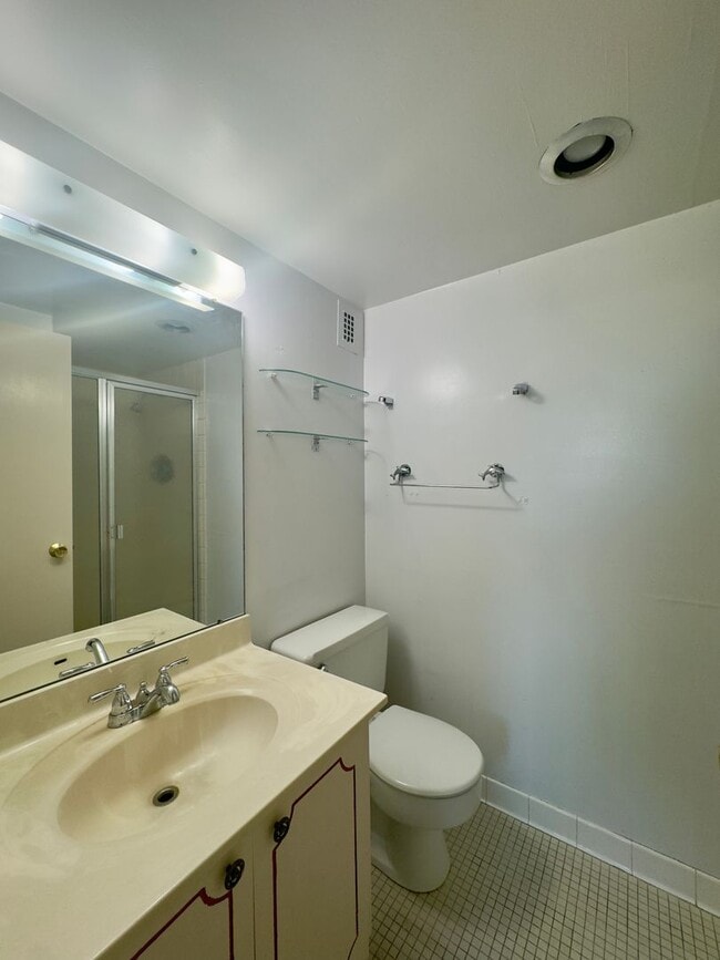 Building Photo - Spacious 2 Bedroom 2 Bath Condo near Johns Hopkins Homewood Campus!