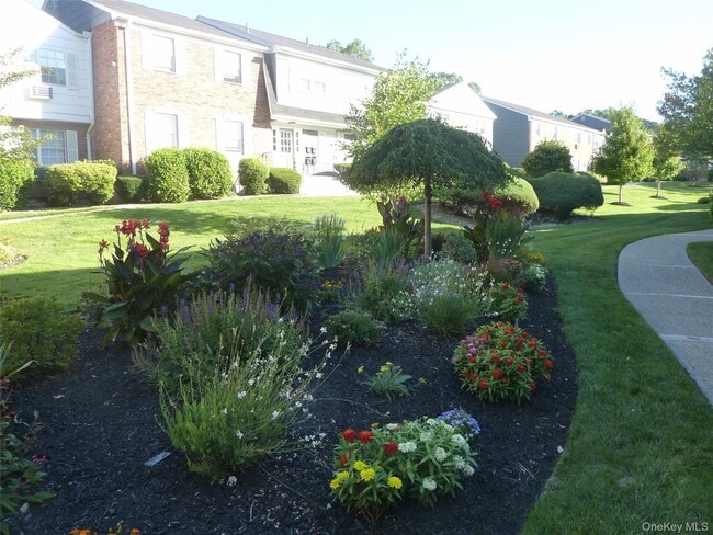 Building Photo - 133 Doxbury Ln