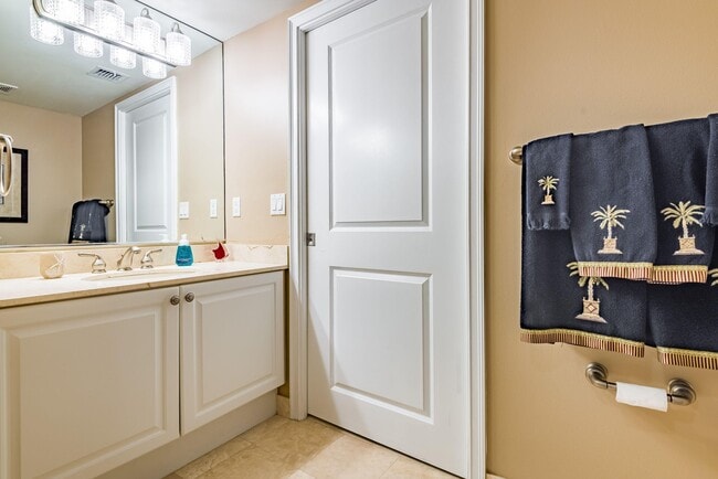 Building Photo - 99 SE Mizner Blvd