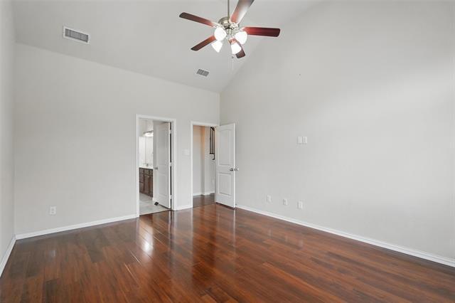 Building Photo - 2392 Ranchview Dr