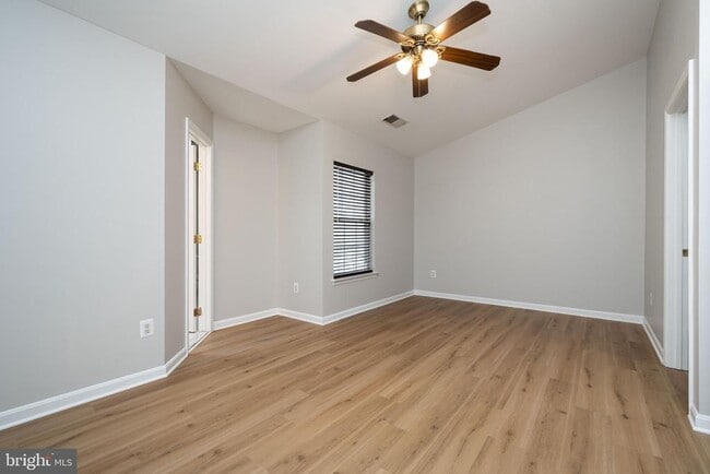 Building Photo - 20382 Farmgate Terrace