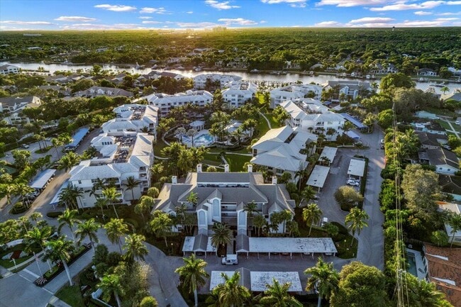 Building Photo - 143 Bay Colony Dr N