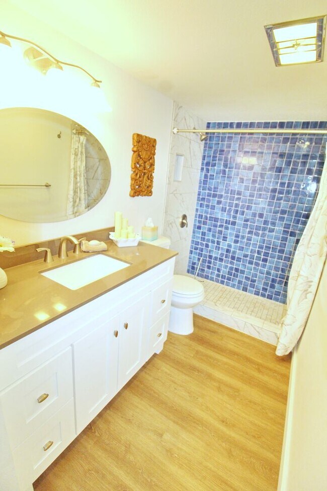 Building Photo - Kihei Villa - Nicely Furnished 1Bed/1Bath located in the heart of Kihei across the street from th...