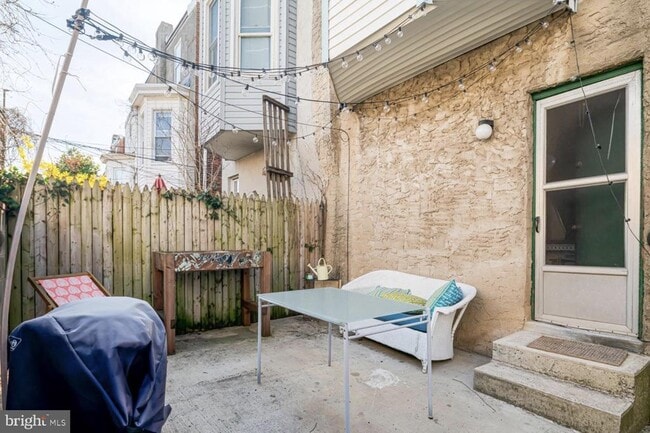 Building Photo - 865 N 26th St
