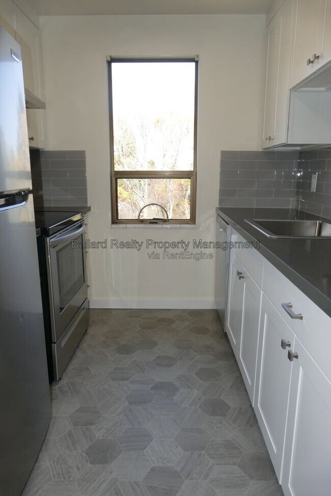 Building Photo - 3018 NW 85th St
