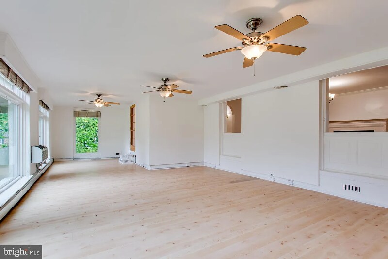 Building Photo - 301 Loureiro Ln