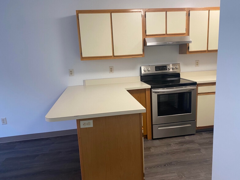 Building Photo - 100 Washington St