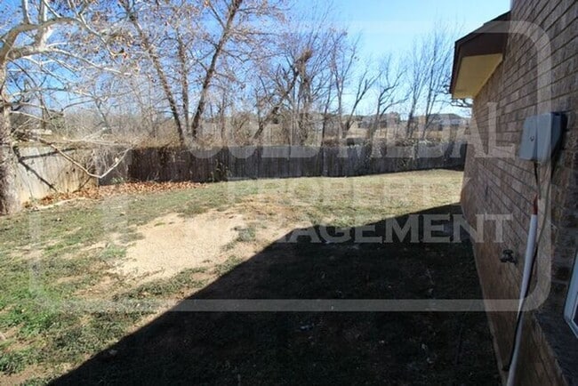 Building Photo - 4008 Pilgram Dr