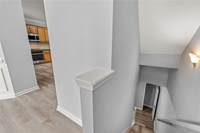 Building Photo - 3642 Gambrell Ln