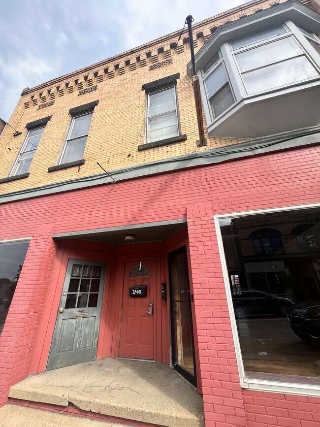 Building Photo - 146 W Jackson St