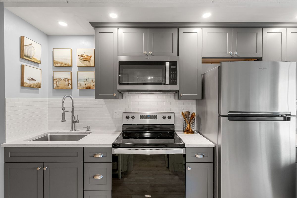 Building Photo - 933 Ocean Blvd