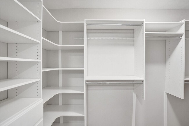 Building Photo - 5200 N Ocean Blvd