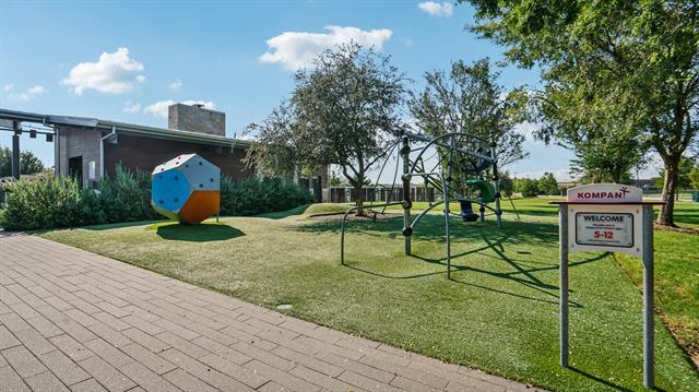 Building Photo - 3661 Rosemont Dr