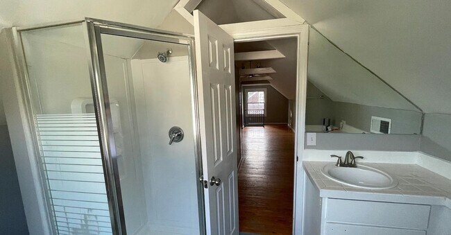 Building Photo - Move-In Special: Half Off First Full Month or One Month Free with Extended Lease!