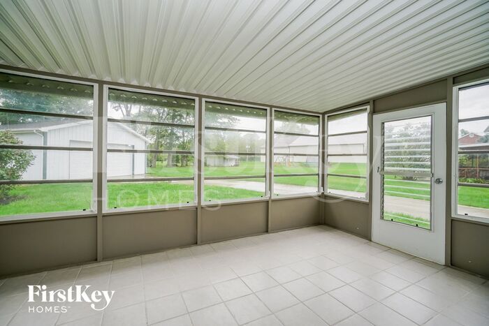 Building Photo - 116 Westview Dr