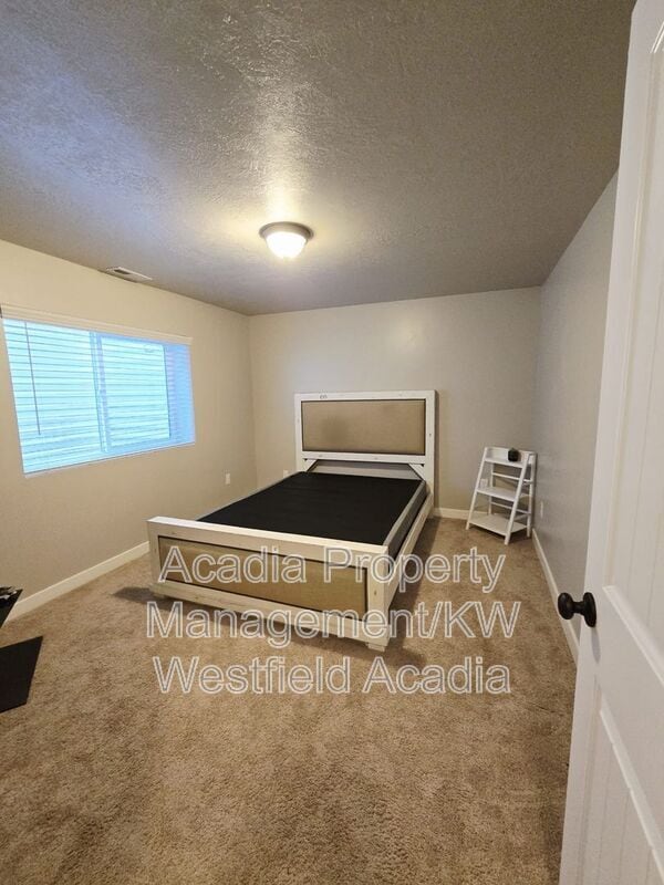 Building Photo - 15179 S Cantle Dr