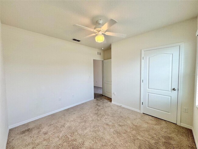 Building Photo - 632 Autumn Stream Dr