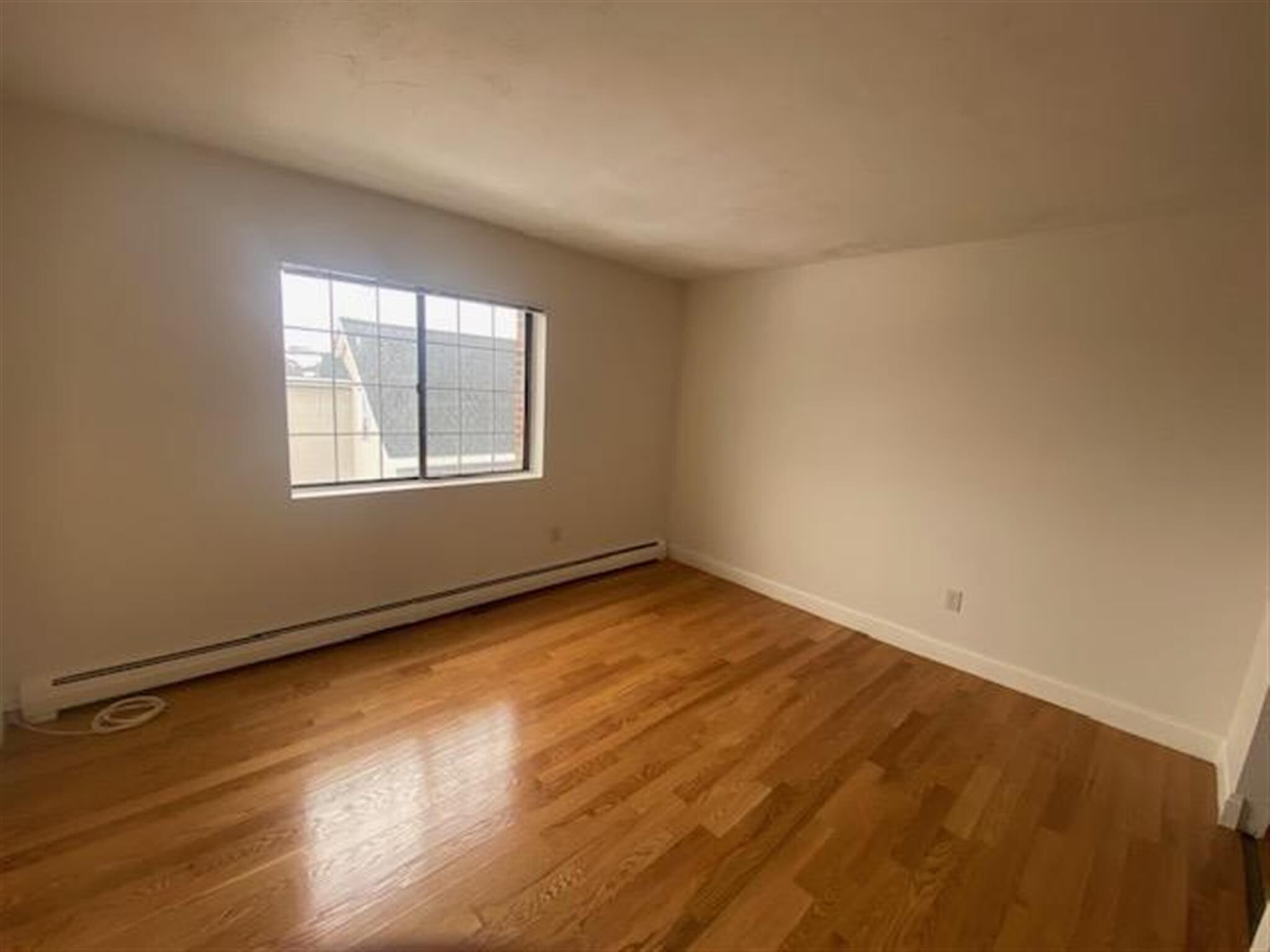 Building Photo - 474 Broadway