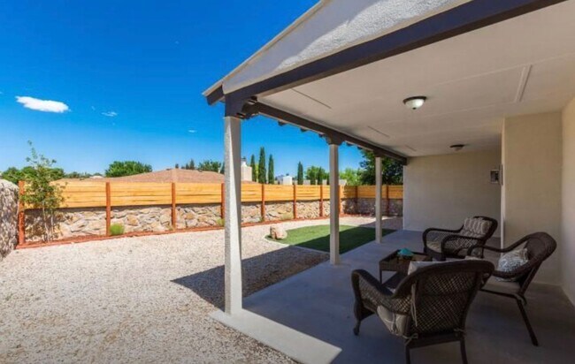 Building Photo - Beautiful Remodeled Home—-Will go fast!!!