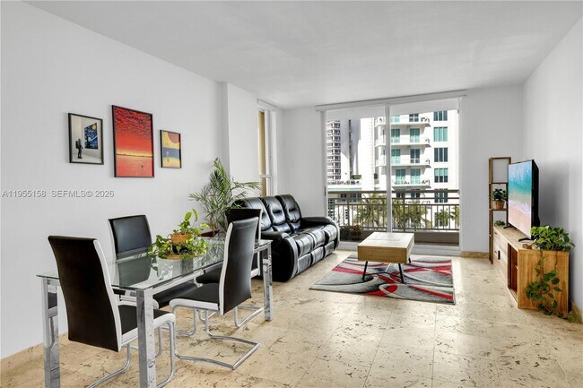 Building Photo - 888 Brickell Key Dr