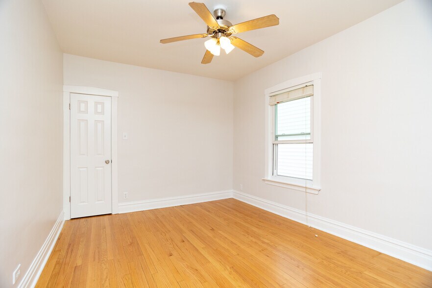 Building Photo - 5023 N Kolmar Ave