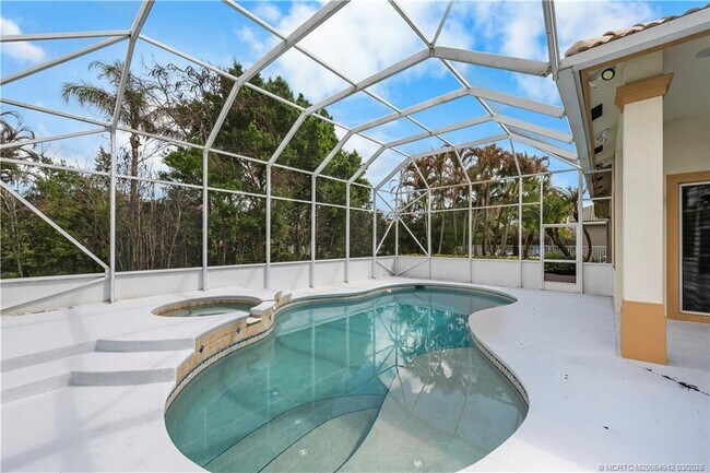 Building Photo - 2529 SW Park Meadows Trail