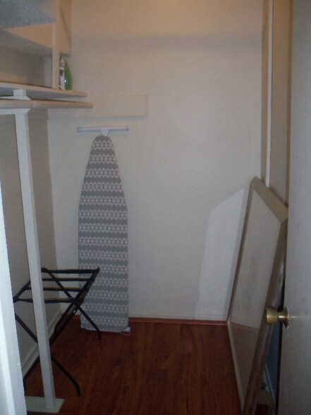 Building Photo - 4335 Don Tomaso Dr