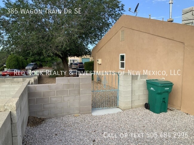 Building Photo - 385 Wagon Train Dr SE