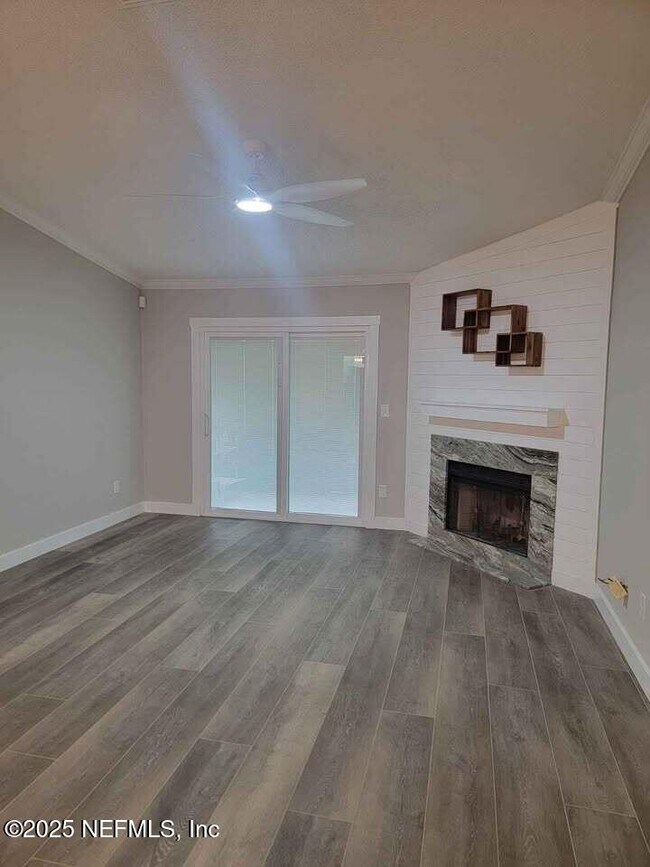 Building Photo - 2074 Sea Hawk Dr