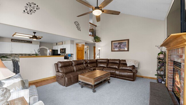 Building Photo - 15390 Paddington Cir