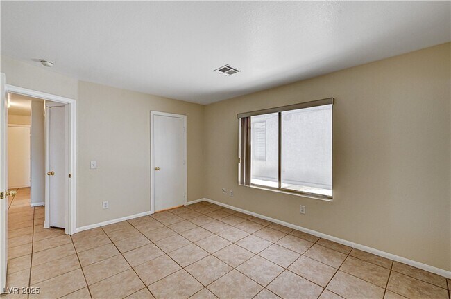 Building Photo - 6369 Bushkill Creek Ct