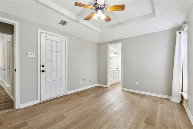 Building Photo - 703 Stoneybrook Dr