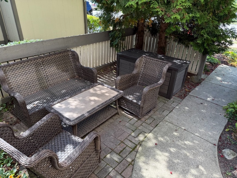 Building Photo - 2494 Smith St