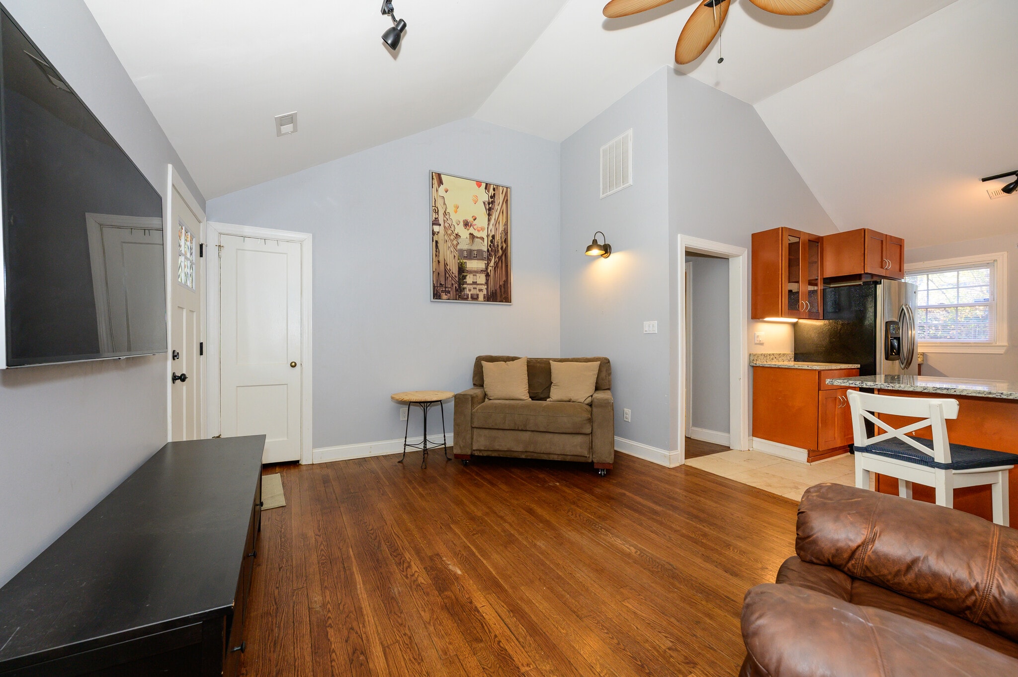 Front Room Vaulted Cieling! - 2660 Roslyn Ave
