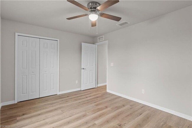 Building Photo - 3132 NE 13th Pl