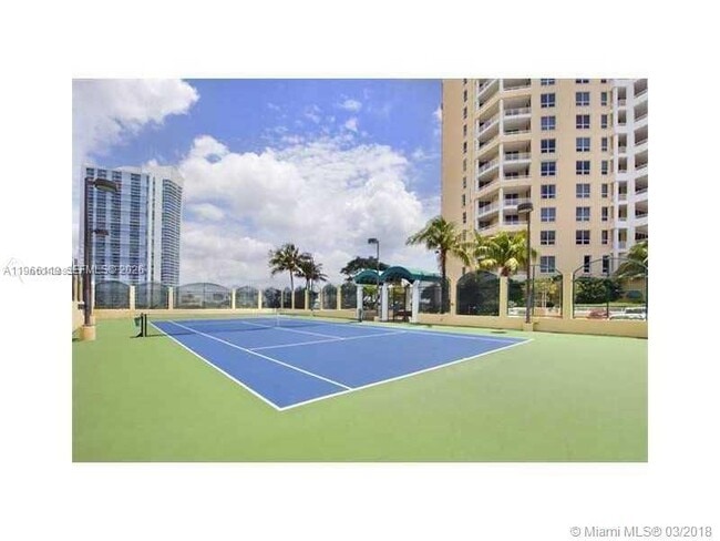 Building Photo - 848 Brickell Key Dr