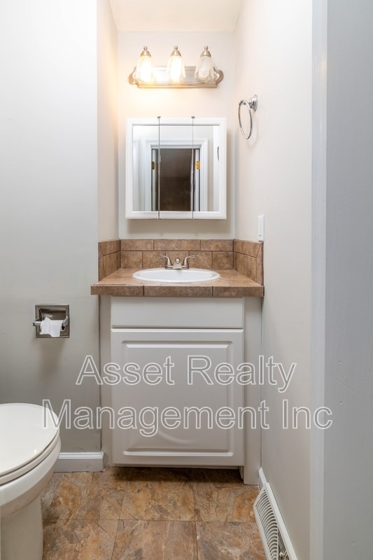 Building Photo - 11719 S Williamsburg Dr