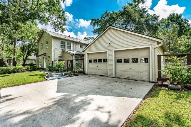 Building Photo - 4360 Fiesta Ln