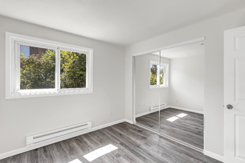 Building Photo - 10607 Des Moines Memorial Dr