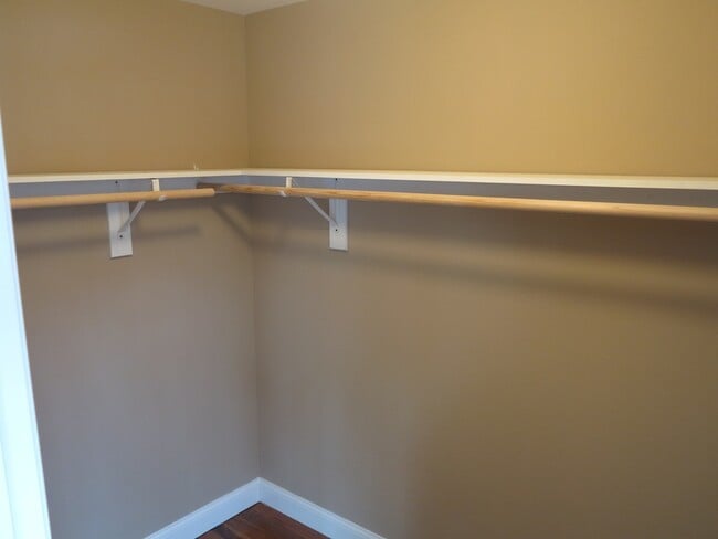 Building Photo - 14 Summit St