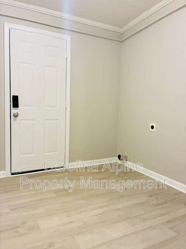 Building Photo - 102 Plum Tree Ln