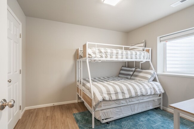 Building Photo - Unfurnished | Summerland Twinhomes | Waterloo | Near Lost Island Waterpark