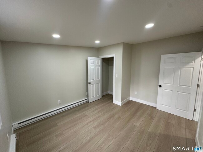 Building Photo - 49 Dodgingtown Rd