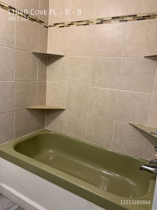 Building Photo - 11840 Cove Pl